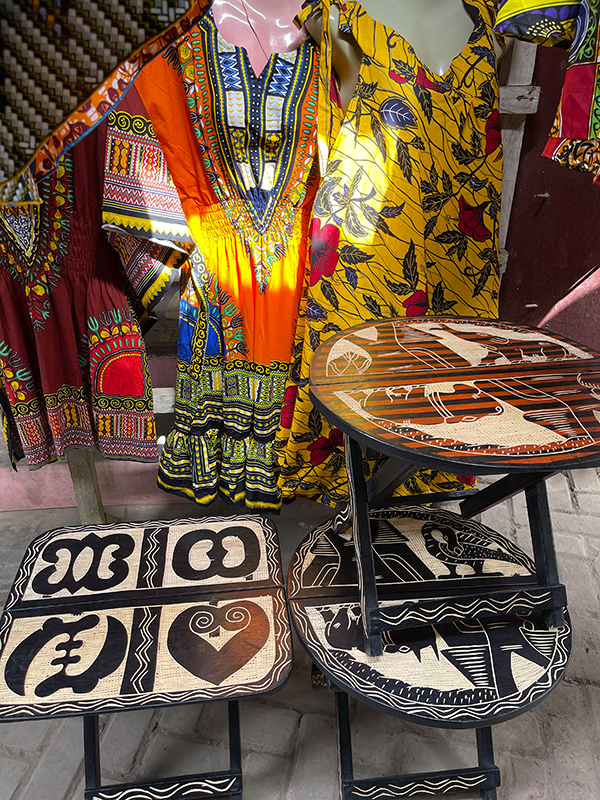 Aburri_market_enhcrop_600x800