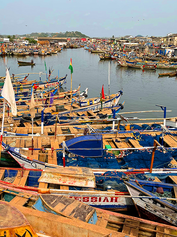 cape_coast_fishmkt_800enh